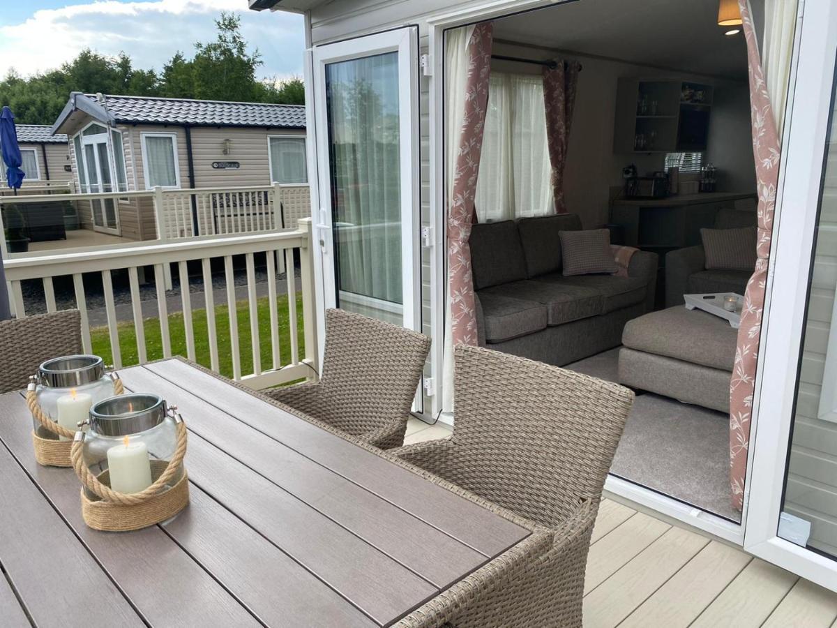Lake District Prestige Caravan, 3 Bedrooms, Sleeps 8 On Haven Holiday Park Flookburgh Zewnętrze zdjęcie