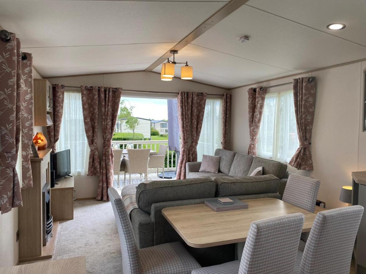 Lake District Prestige Caravan, 3 Bedrooms, Sleeps 8 On Haven Holiday Park Flookburgh Zewnętrze zdjęcie