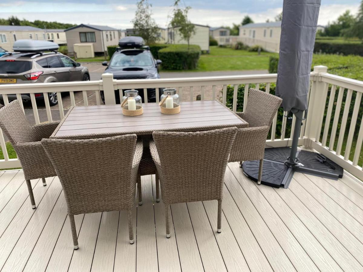 Lake District Prestige Caravan, 3 Bedrooms, Sleeps 8 On Haven Holiday Park Flookburgh Zewnętrze zdjęcie