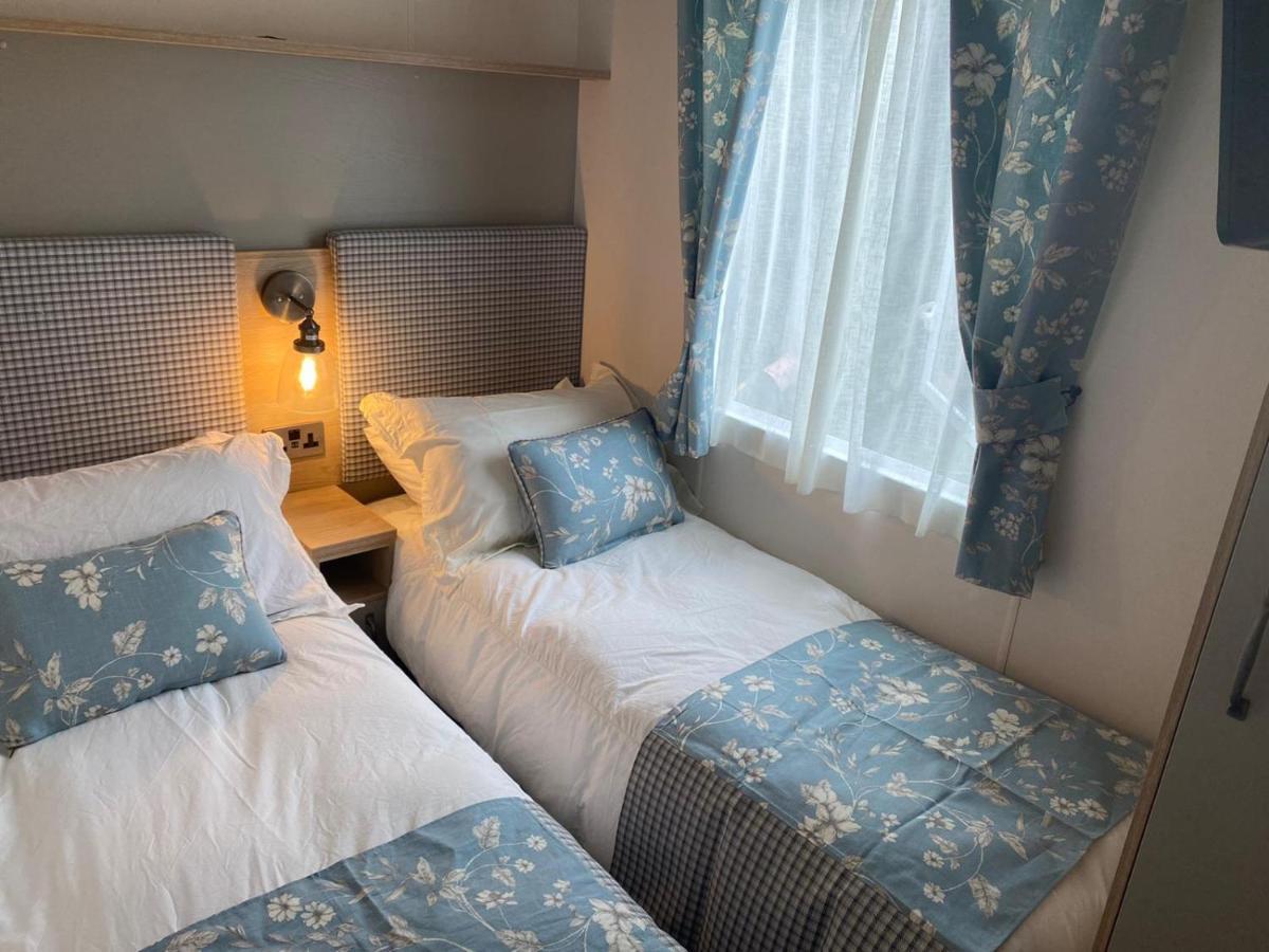 Lake District Prestige Caravan, 3 Bedrooms, Sleeps 8 On Haven Holiday Park Flookburgh Zewnętrze zdjęcie