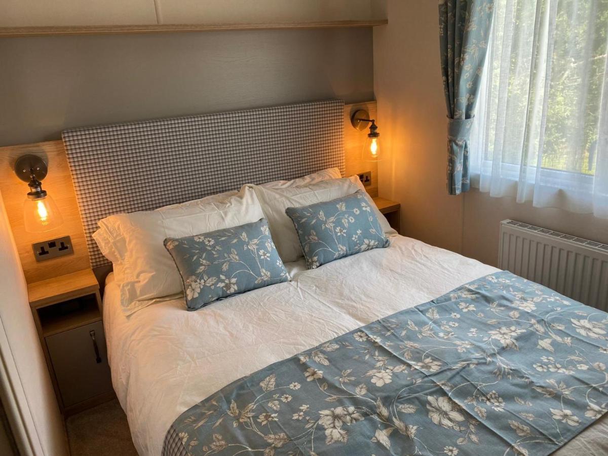 Lake District Prestige Caravan, 3 Bedrooms, Sleeps 8 On Haven Holiday Park Flookburgh Zewnętrze zdjęcie