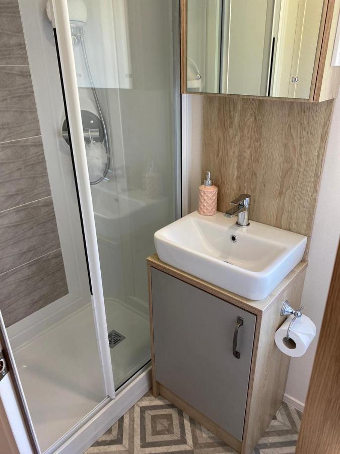 Lake District Prestige Caravan, 3 Bedrooms, Sleeps 8 On Haven Holiday Park Flookburgh Zewnętrze zdjęcie